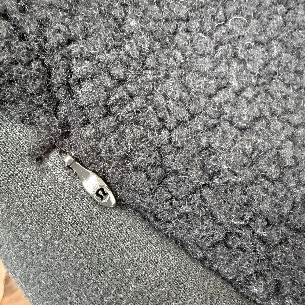 Lululemon Stand Out Sherpa Fleece Jacket Black Full Zip Women’s 4